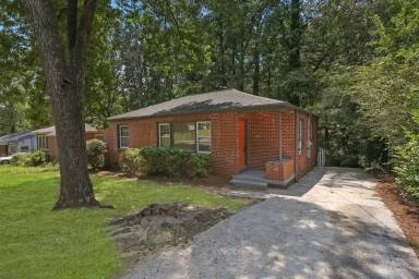 Main picture of 3127 Cloverhurst Dr