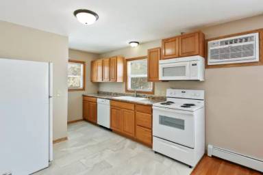 Main picture of 27 97th Ave NW