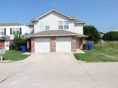 Main picture of 1035 Rambling Oaks Dr