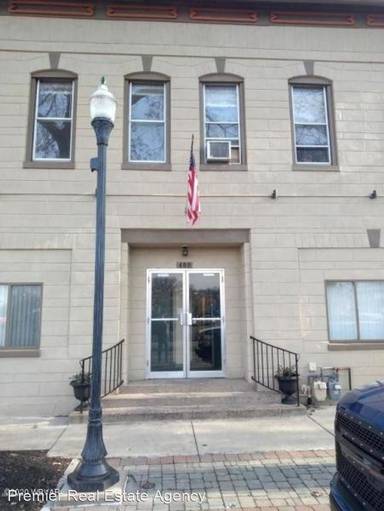 Main picture of 938 Sheridan St