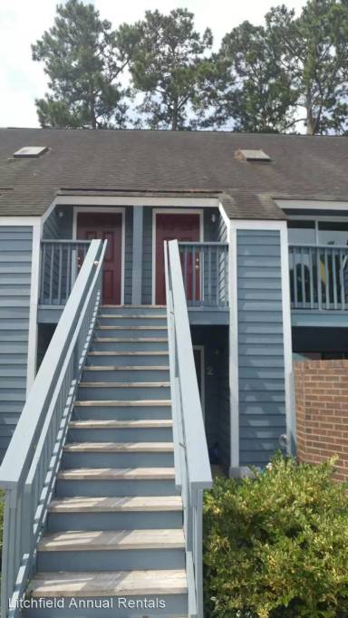 Main picture of 145 Colonial Cir