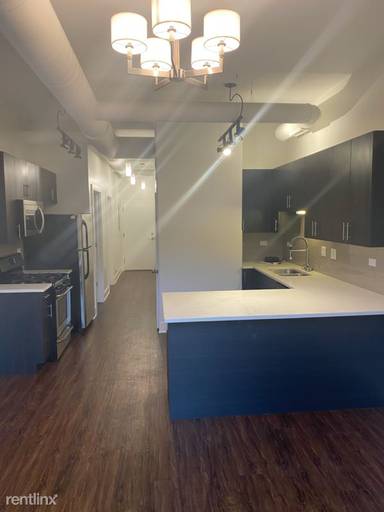 Main picture of 2113 S State St