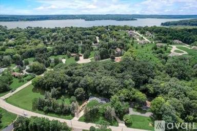 Main picture of N43W27445 Capitol Dr