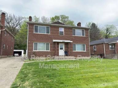 Main picture of 9494 Reading Rd