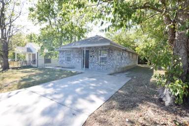Main picture of 1414 Martin Luther King Jr Ln