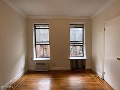 Main picture of 213 E 84th St