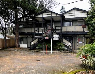 Main picture of 851 W 5th Ave
