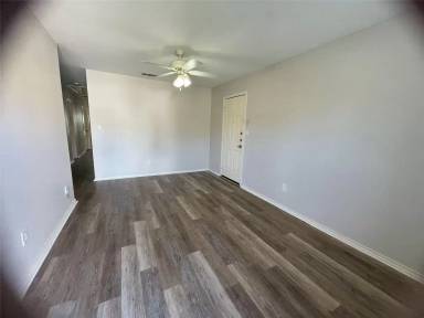 Main picture of 5217 Calloway St