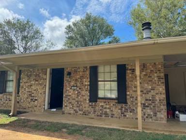 Main picture of 305 Liberty Ct