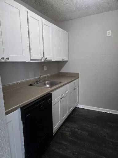 Main picture of 6440 Paseo Blvd