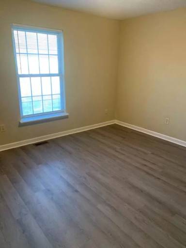 Main picture of 112 Floyd Ct