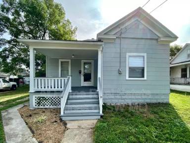 Main picture of 635 S Douglas Ave