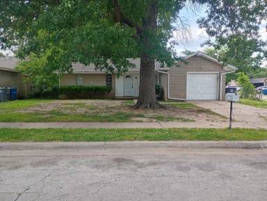 Main picture of 2404 S 124th E Ave