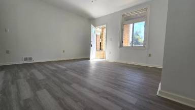 Main picture of 313 W 13th Ave