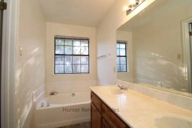 Main picture of 1814 Diana Ln