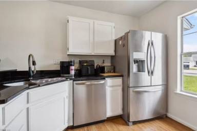 Main picture of 1246 Woods Way