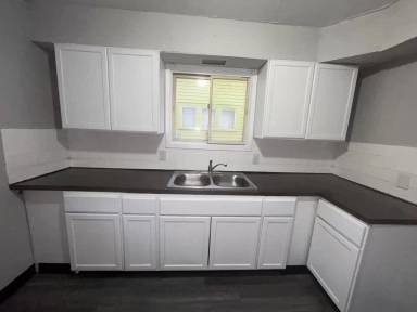 Main picture of 9801 Empire Ave