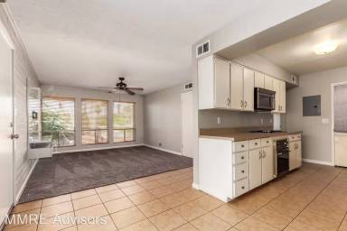 Main picture of 4917 N 73rd St