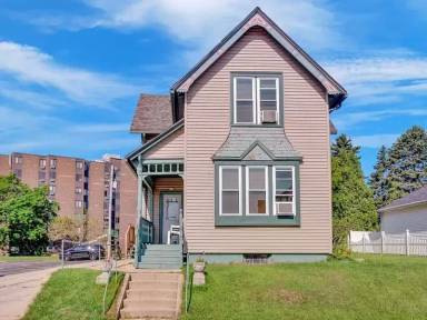 Main picture of 618 N 9th St