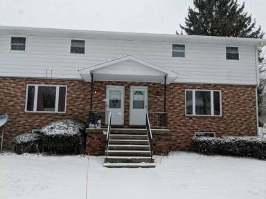 Main picture of 10950 Oak St