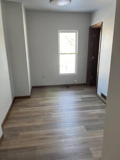 Main picture of 1748 A Ave NE