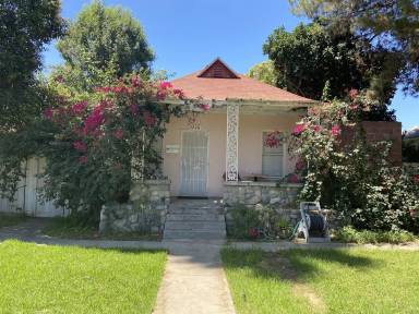 Main picture of 4226 5th St