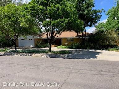 Main picture of 702 E Mesa Dr