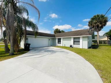 Main picture of 2020 SE Parrot St