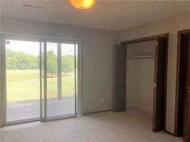 Main picture of 2 Shakespeare Dr