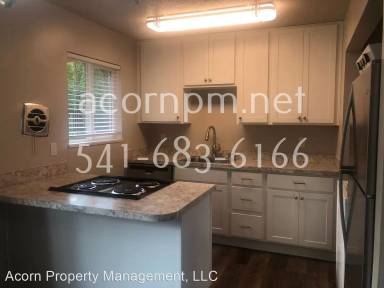 Main picture of 9025B NE Irving St