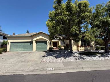 Main picture of 625 Fox Hollow Way
