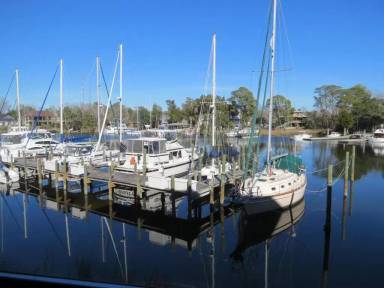 Main picture of 300 Yacht Club Dr