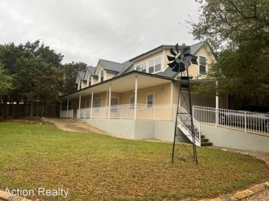 Main picture of 1343 Eastview Dr