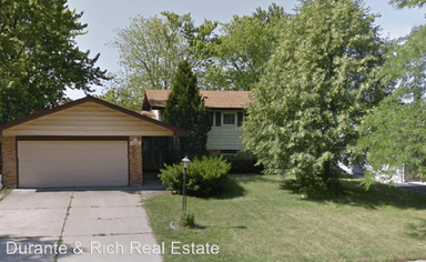 Main picture of 435 W Newport Rd