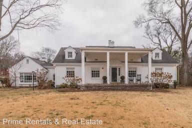 Main picture of 4400 Estes Rd