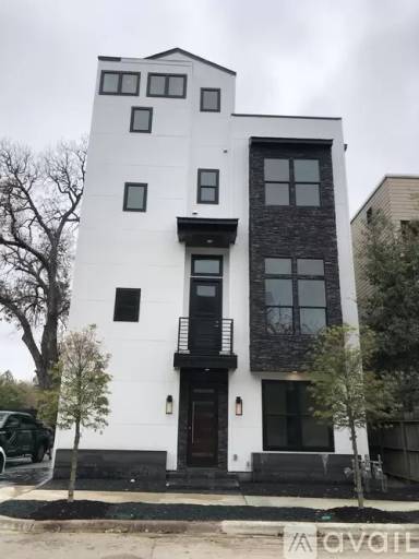 Main picture of 3112 Eunice St