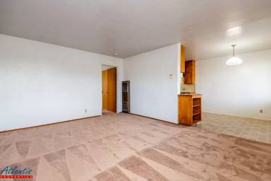 Main picture of 974 Whitethorne Dr