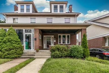 Main picture of 323 W Penn Pl