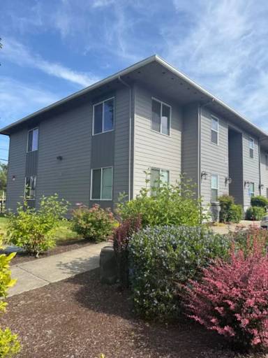 Main picture of 400 W Rose St