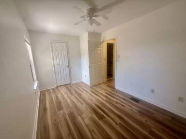 Main picture of 3933 SW 26th Dr
