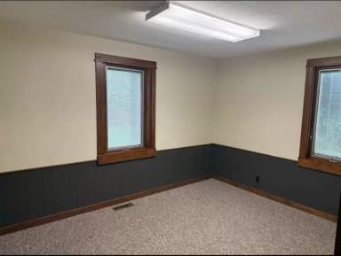 Main picture of 206 State Road 930 W
