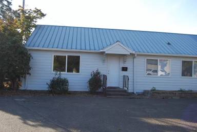 Main picture of 1041 SW Baker St