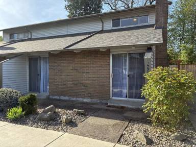 Main picture of 5555 SW Lombard Ave