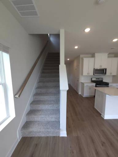 Main picture of 2 Rockshire Trl