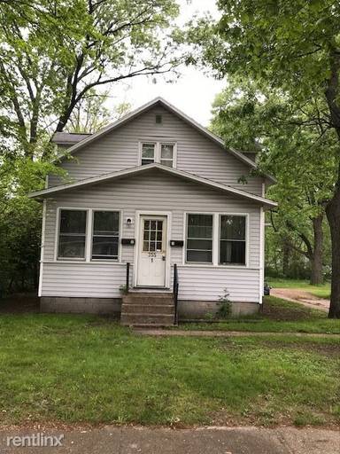 Main picture of 355 Roberts St
