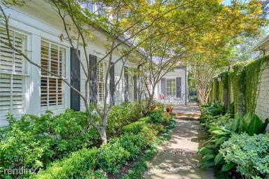 Main picture of 3402 Dartmouth Ave