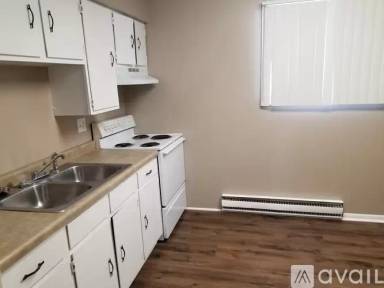 Main picture of 401 W Short St