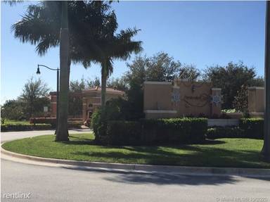 Main picture of 1002 SW 144th Ave