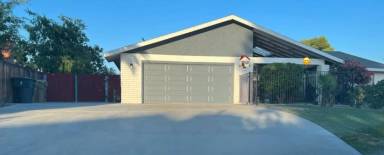 Main picture of 2504 Olmo Ct