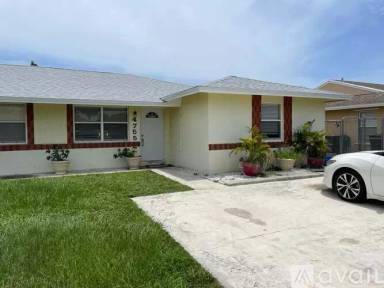Main picture of 4755 Arthur St